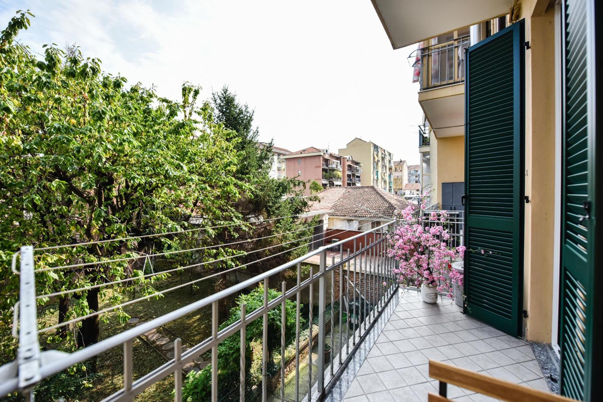 Benvenuti Casa Leo - Elegante Appartamento Turin Extérieur photo